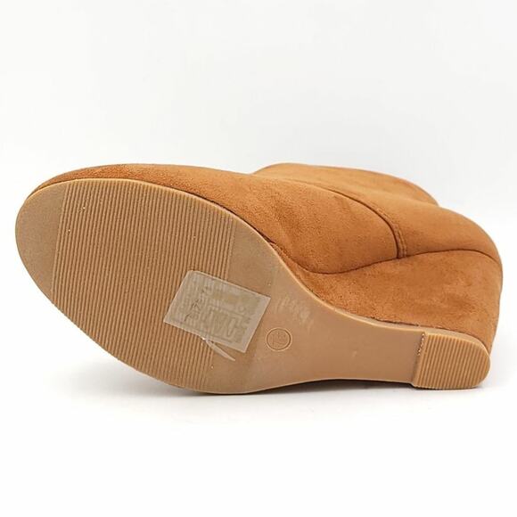 Spirit Moda Women Wedge Heel Ankle Booties Sarah Size US 7.5 Tan Faux Suede - Picture 5 of 5